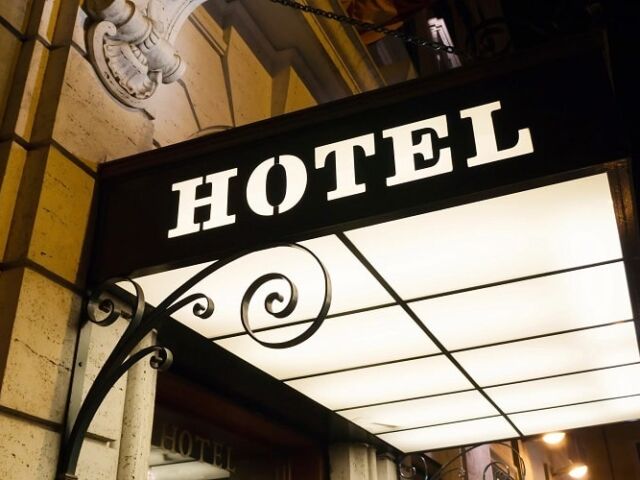 hotel-min